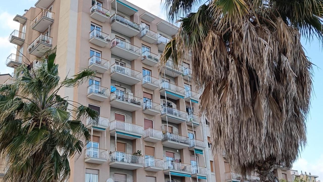Maremare, Really On The Beach, With Private Parking Savona Buitenkant foto